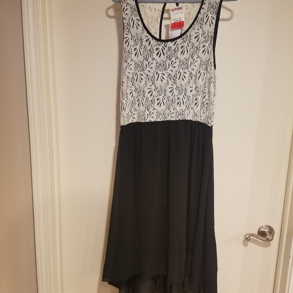 Gorgeous Laced Criss-Cross Back Summer Dress